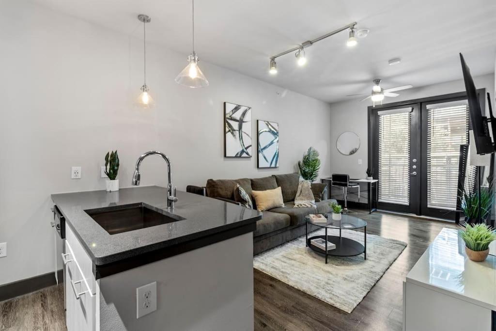 Urban Oasis, Pool Gym Dog Park Free Wifi Apartment Austin Exterior photo